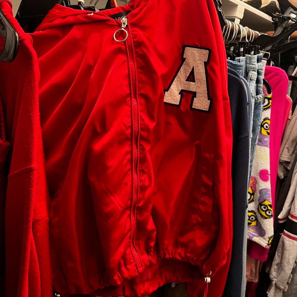 New Look Red Puffer Jacket Vibrant Stylish Design